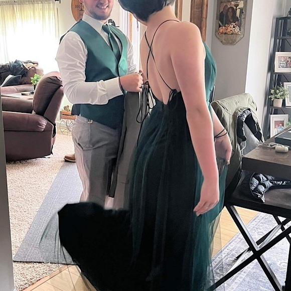 forest green prom dress - Picture 2 of 5